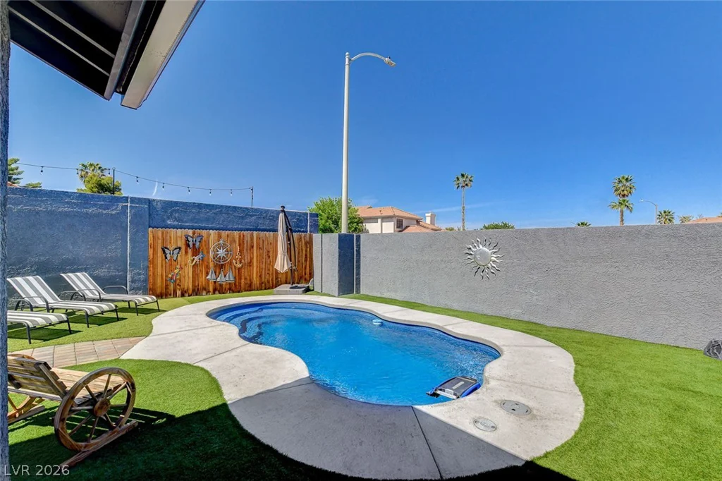 345 Moreno, Henderson, NV 89014