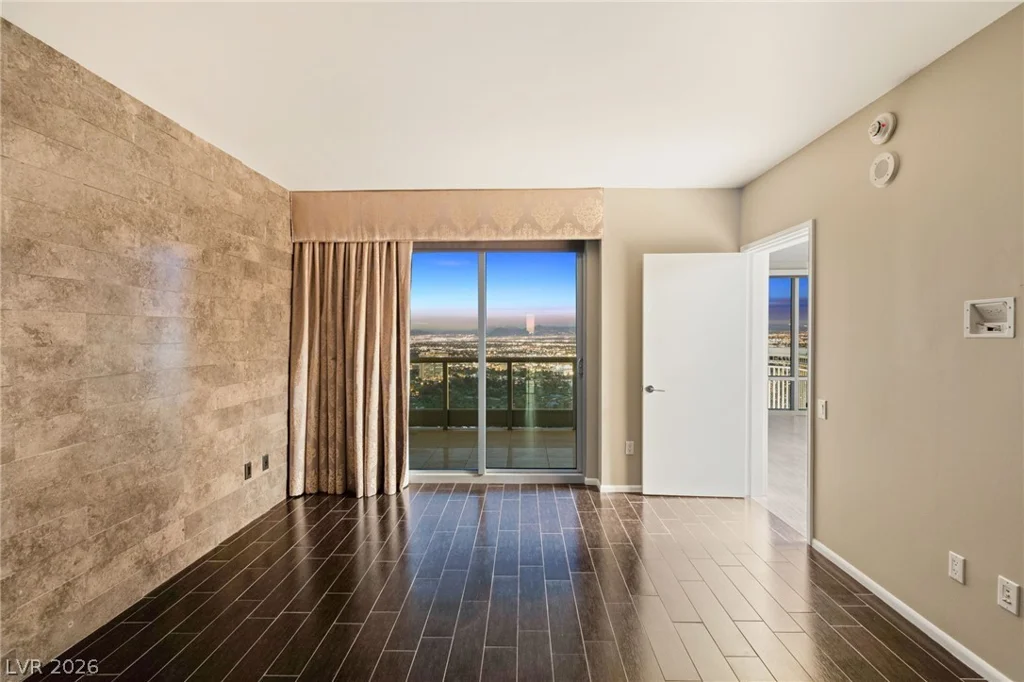 322 Karen, Las Vegas, NV 89109