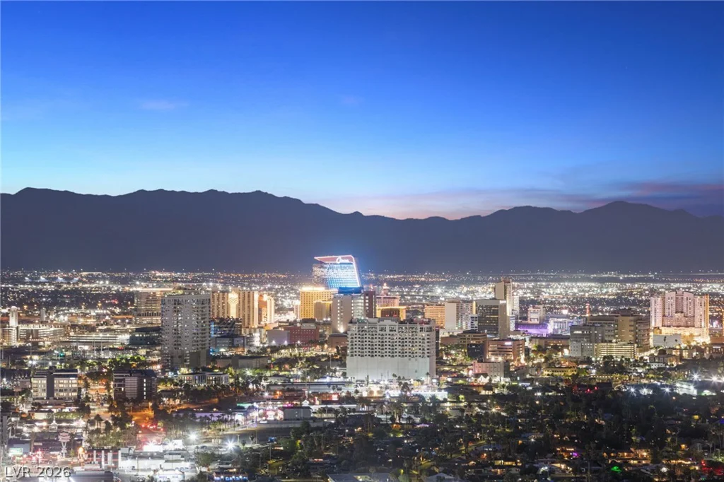 322 Karen, Las Vegas, NV 89109