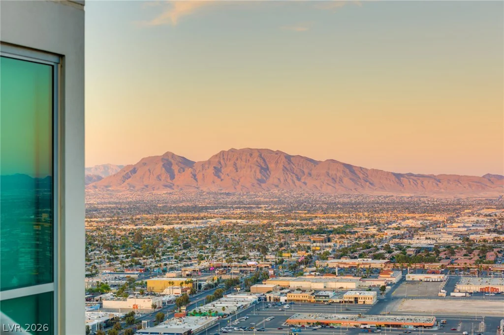 322 Karen, Las Vegas, NV 89109