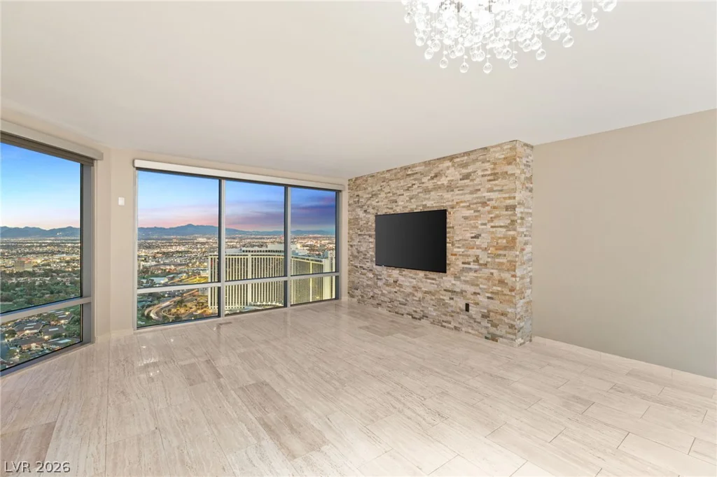 322 Karen, Las Vegas, NV 89109