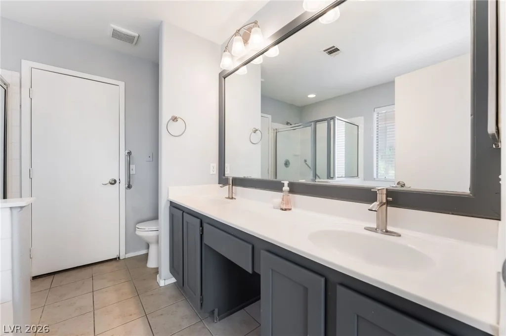 7805 Seychelles, Las Vegas, NV 89129