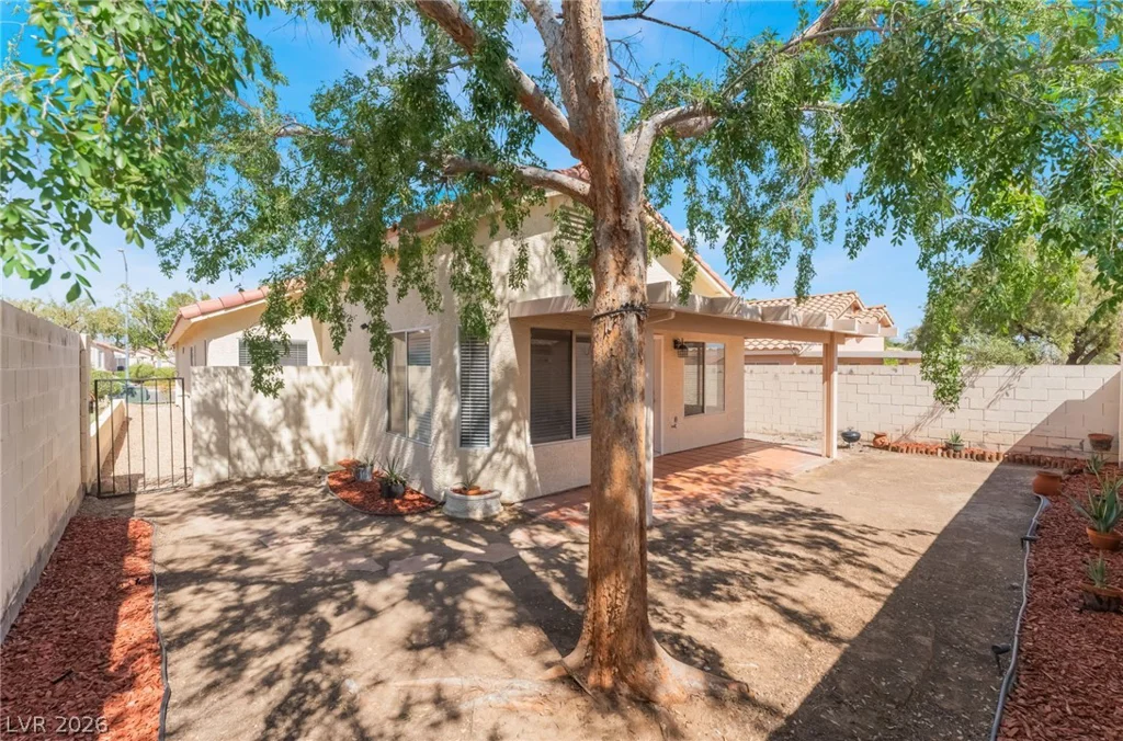7805 Seychelles, Las Vegas, NV 89129
