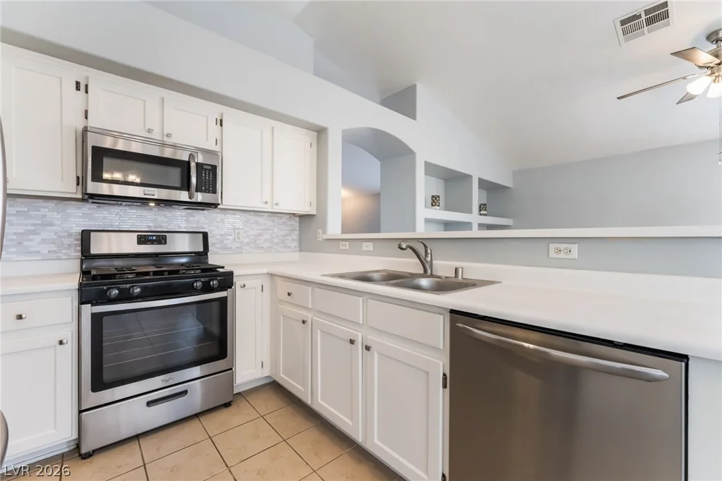 7805 Seychelles, Las Vegas, NV 89129