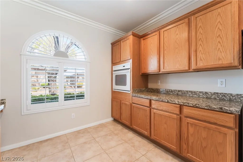 10481 Riverside Park, Las Vegas, NV 89135