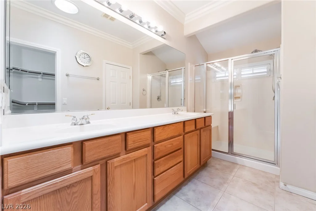 10481 Riverside Park, Las Vegas, NV 89135