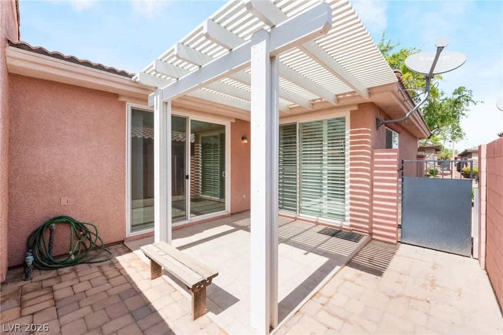 10481 Riverside Park, Las Vegas, NV 89135