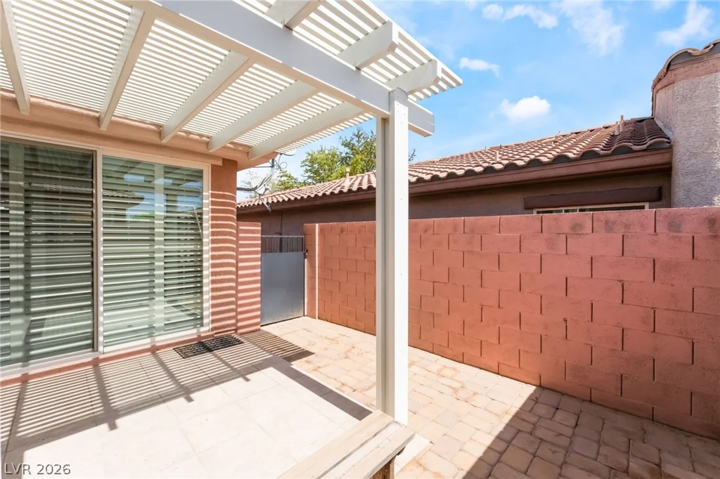 10481 Riverside Park, Las Vegas, NV 89135
