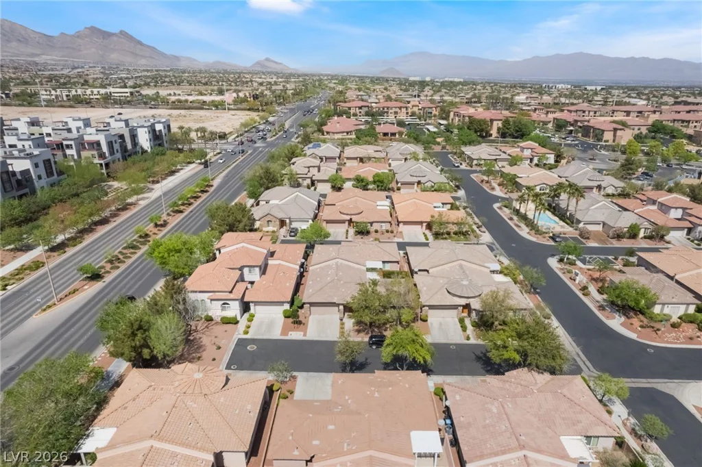 10481 Riverside Park, Las Vegas, NV 89135
