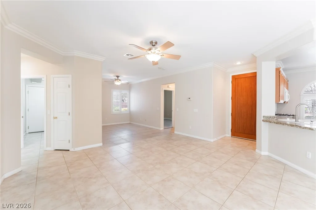 10481 Riverside Park, Las Vegas, NV 89135