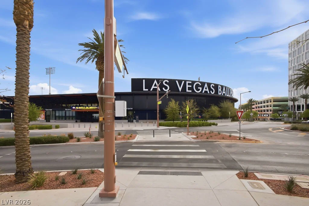 1947 Grovespring, Las Vegas, NV 89135