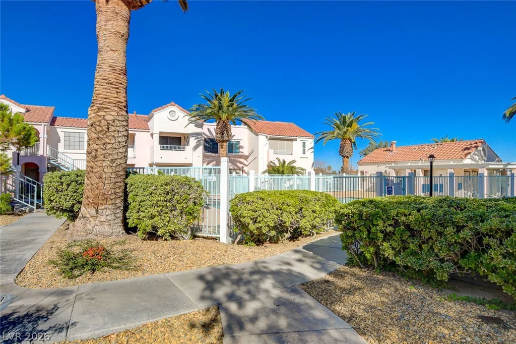 4899 Torrey Pines, Las Vegas, NV 89103