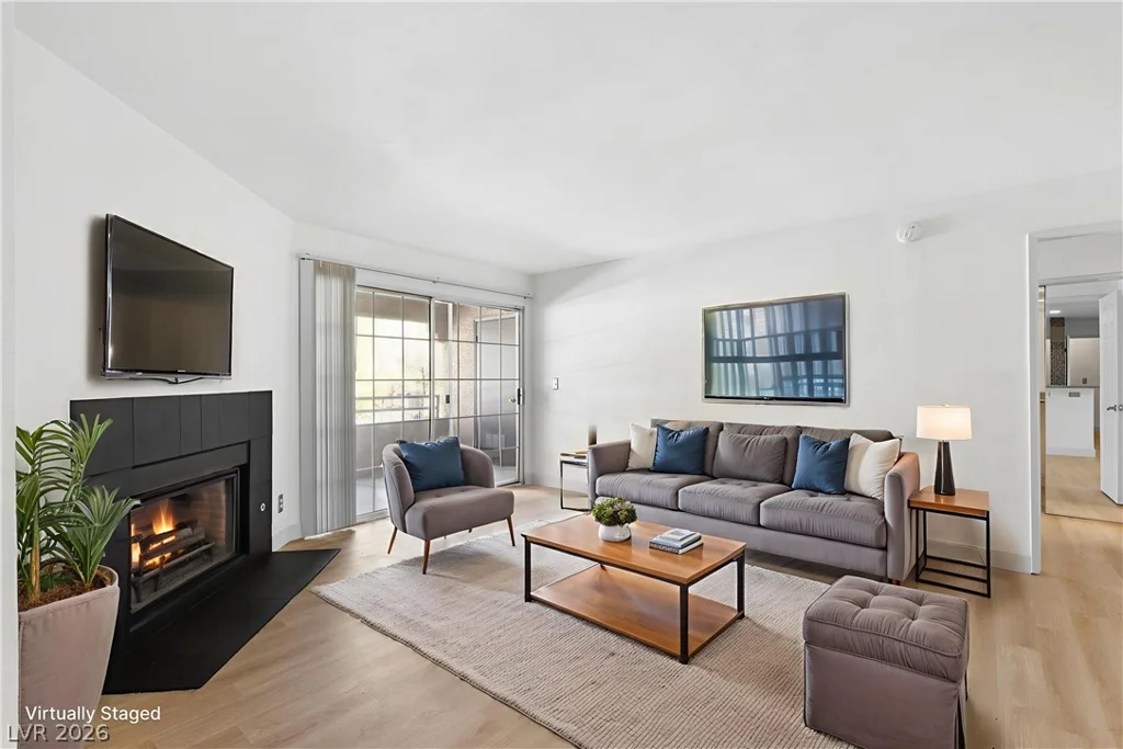 2200 Fort Apache, Las Vegas, NV 89117