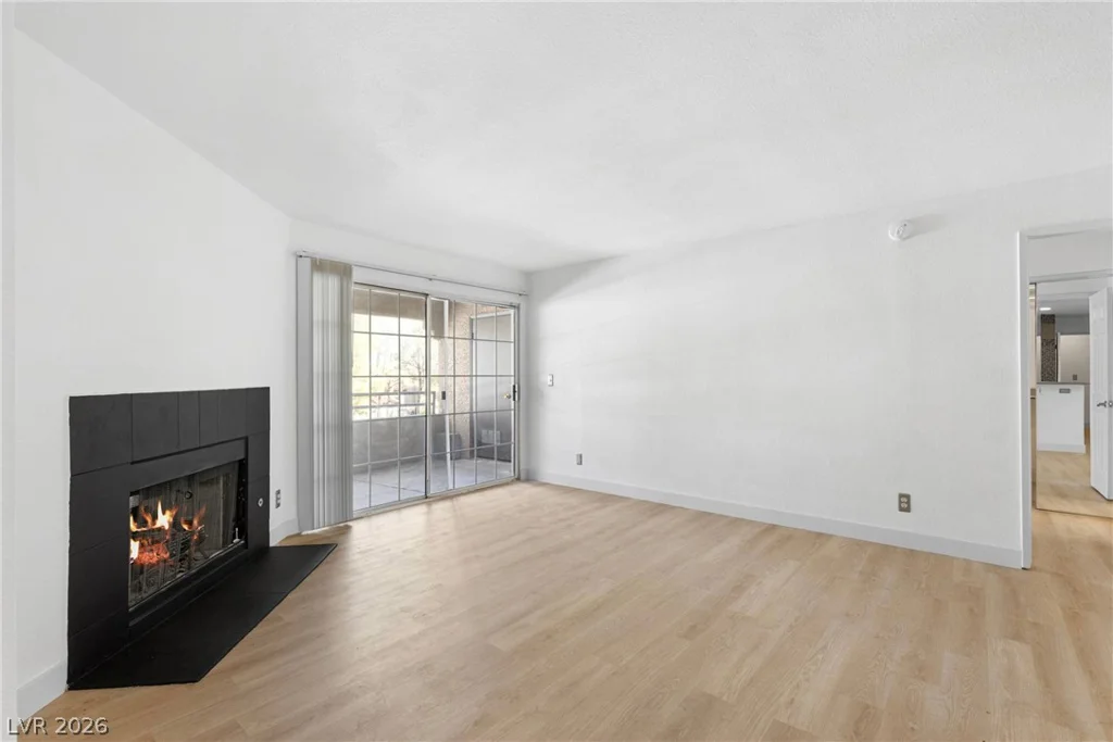 2200 Fort Apache, Las Vegas, NV 89117