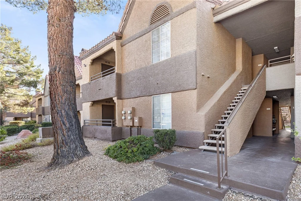 2200 Fort Apache, Las Vegas, NV 89117