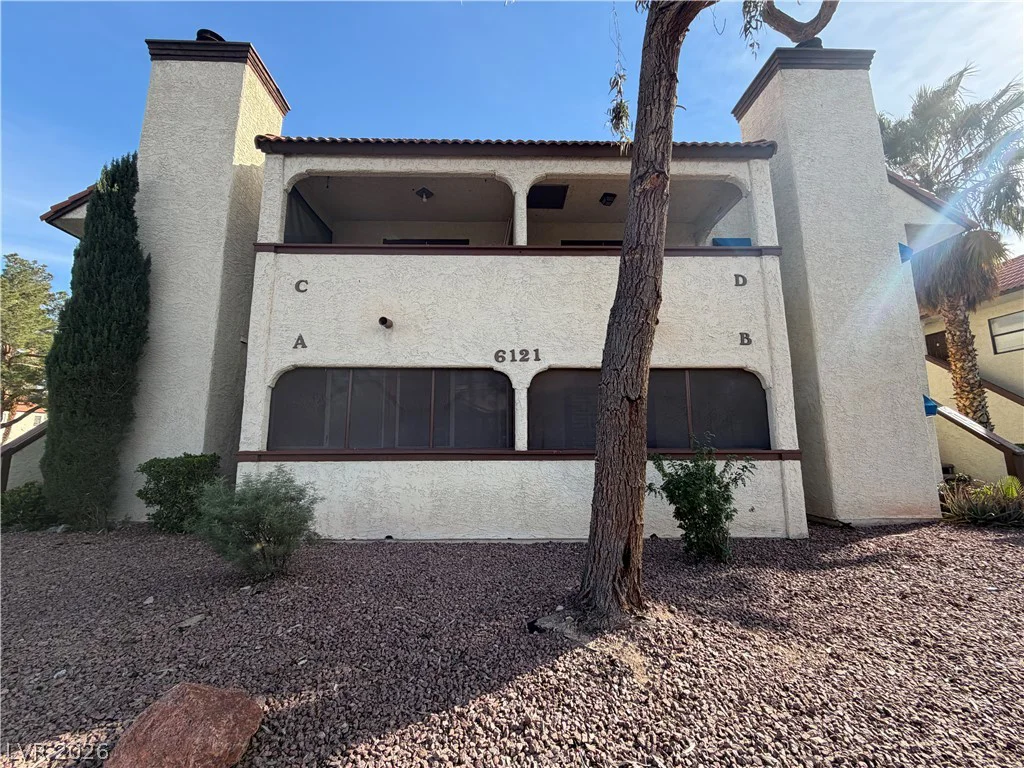 6121 Oakey, Las Vegas, NV 89146