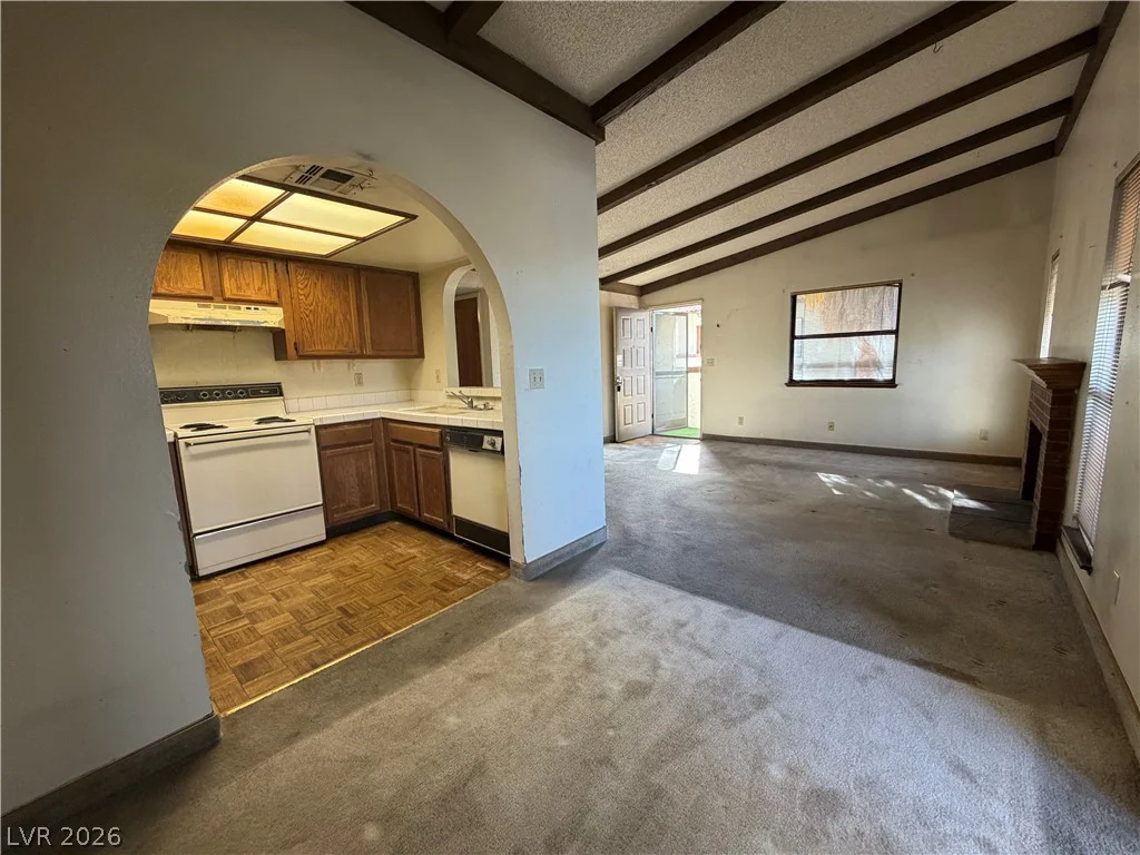 6121 Oakey, Las Vegas, NV 89146