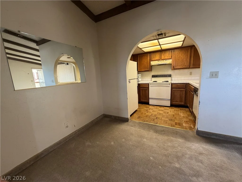 6121 Oakey, Las Vegas, NV 89146