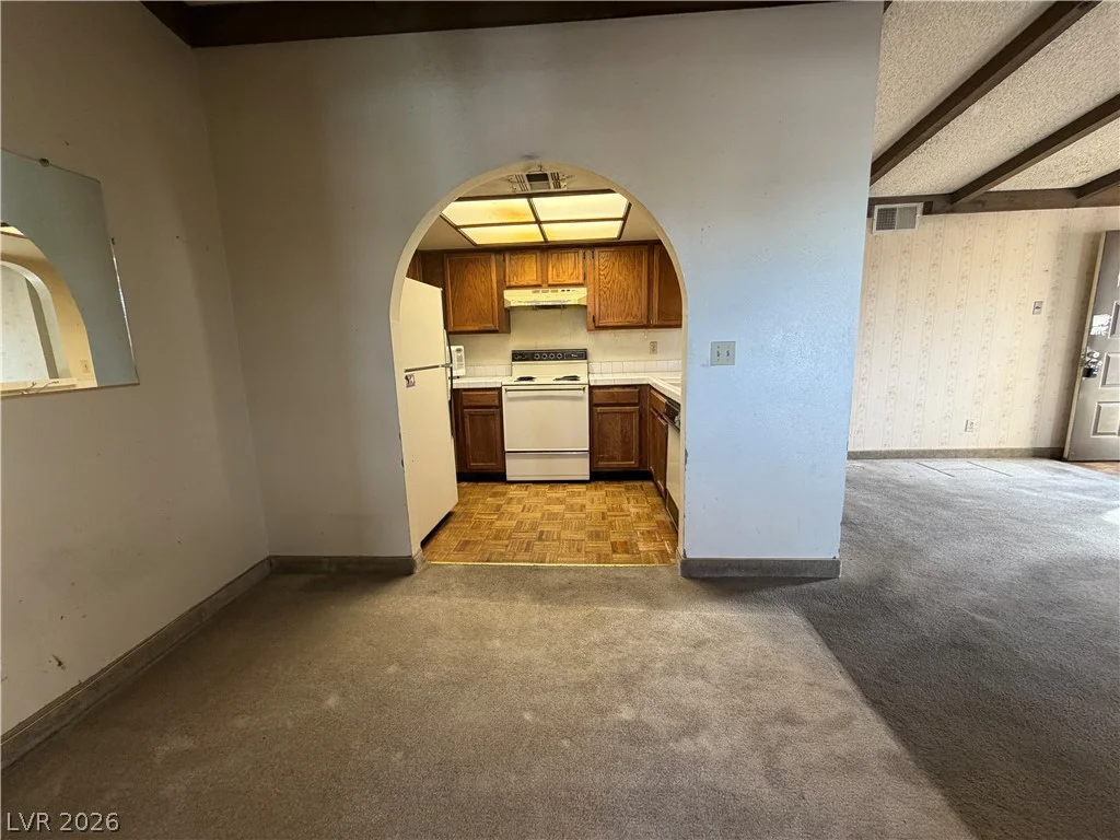 6121 Oakey, Las Vegas, NV 89146