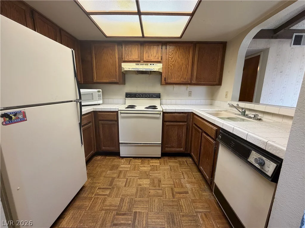 6121 Oakey, Las Vegas, NV 89146