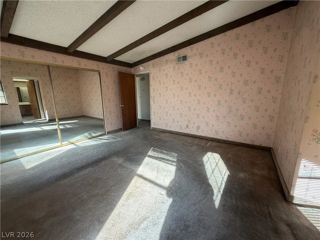 6121 Oakey, Las Vegas, NV 89146