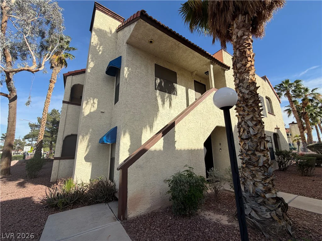 6121 Oakey, Las Vegas, NV 89146