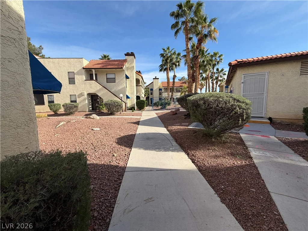6121 Oakey, Las Vegas, NV 89146