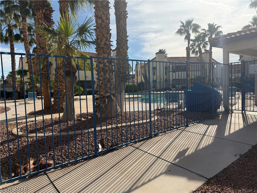 6121 Oakey, Las Vegas, NV 89146