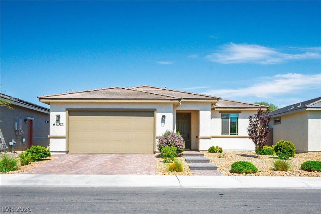 6432 Linden, North Las Vegas, NV 89086