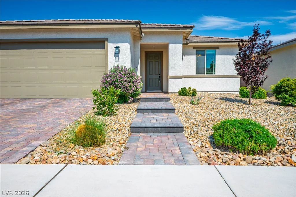 6432 Linden, North Las Vegas, NV 89086