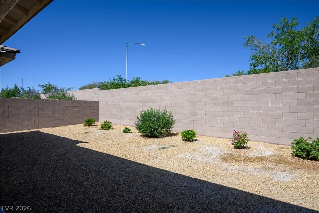 6432 Linden, North Las Vegas, NV 89086
