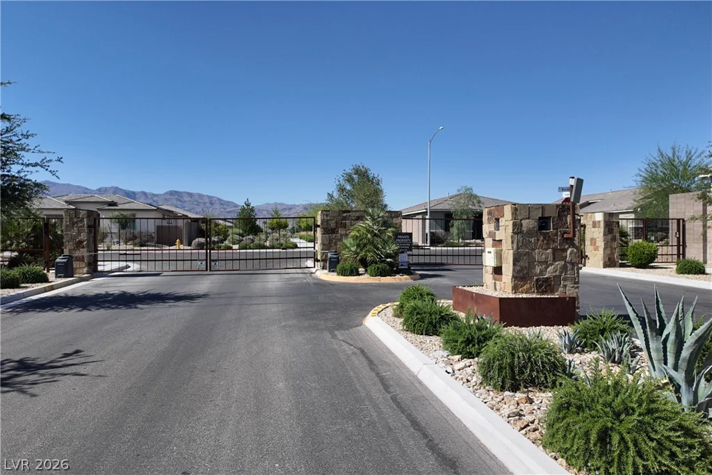 6432 Linden, North Las Vegas, NV 89086