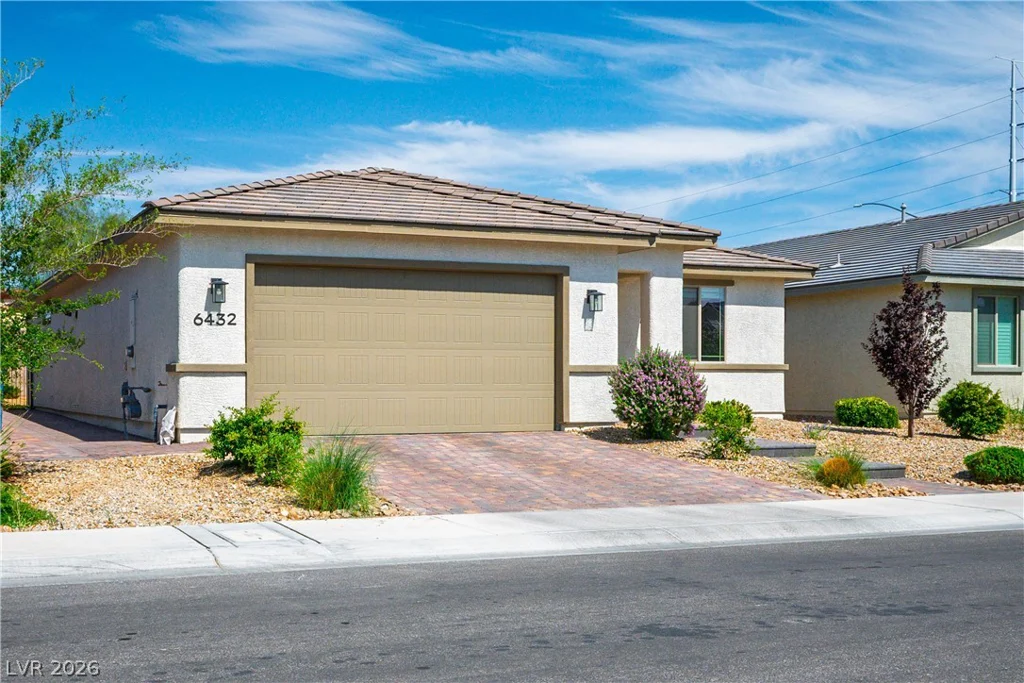 6432 Linden, North Las Vegas, NV 89086