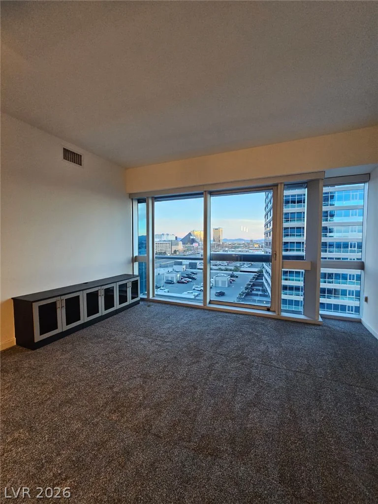 4471 Dean Martin, Las Vegas, NV 89103