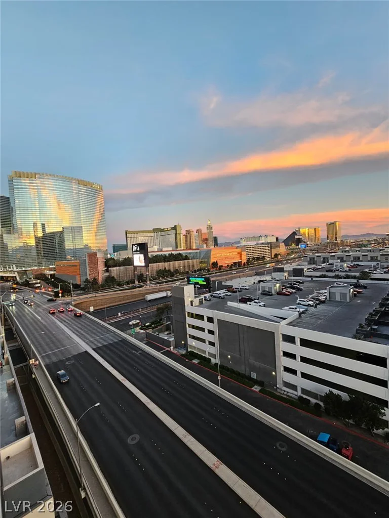 4471 Dean Martin, Las Vegas, NV 89103
