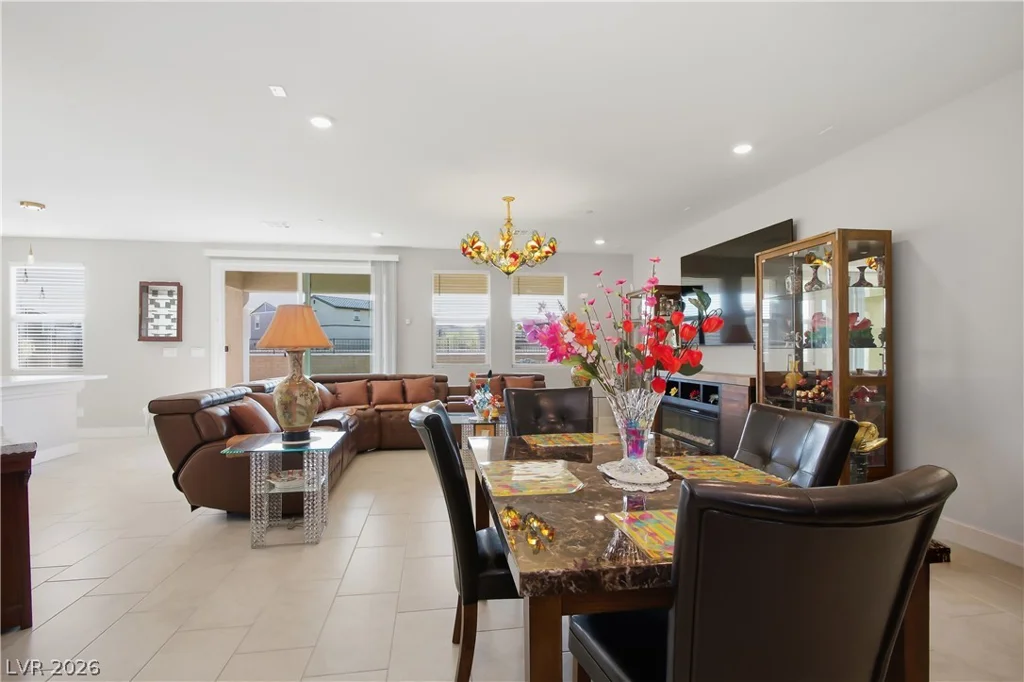 1144 Green Lovebird, Henderson, NV 89011