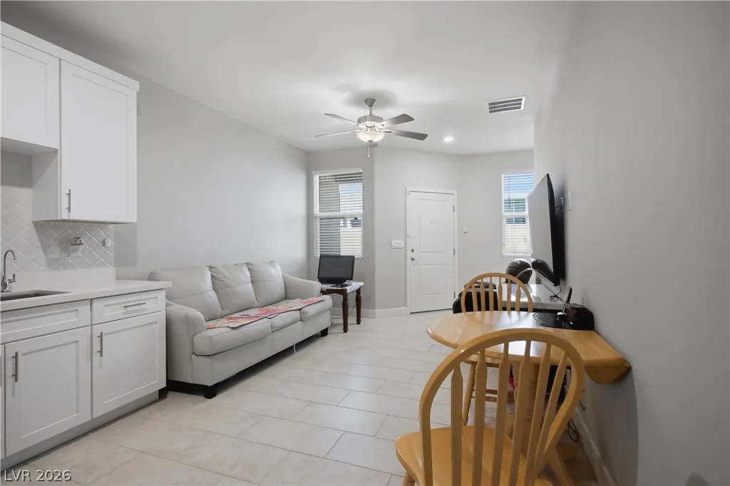 1144 Green Lovebird, Henderson, NV 89011