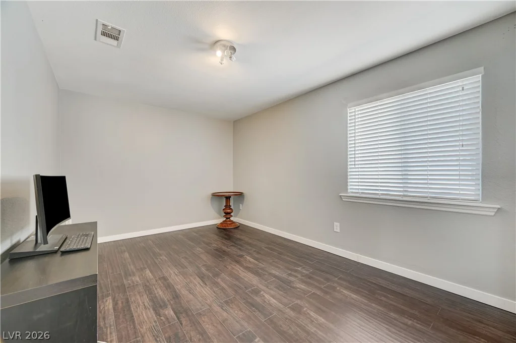 10012 Long Cattle, Las Vegas, NV 89117