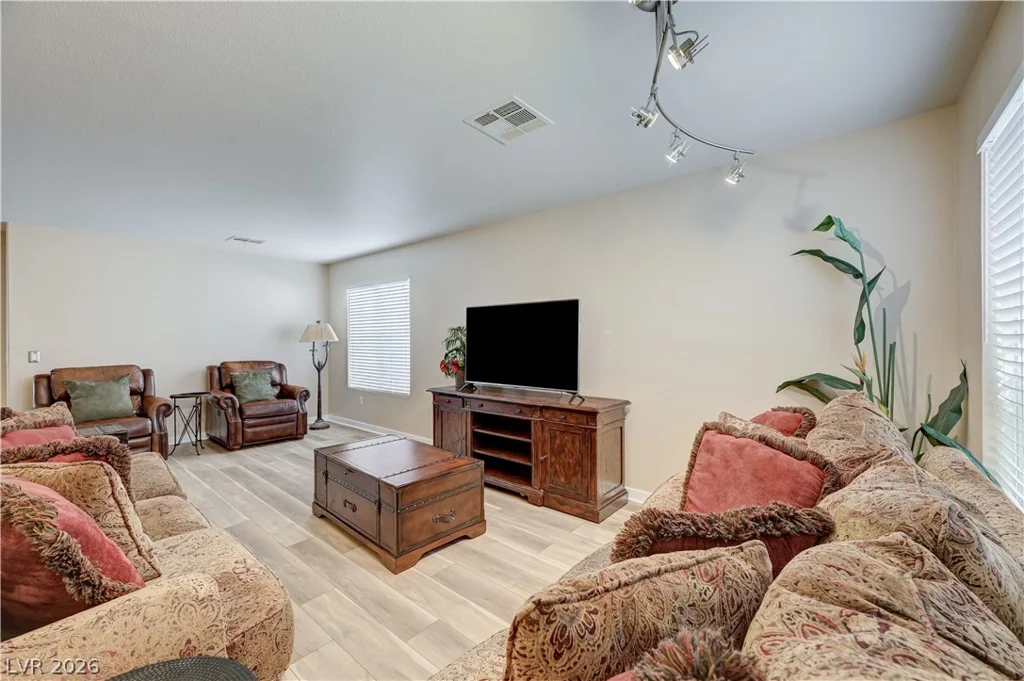10012 Long Cattle, Las Vegas, NV 89117
