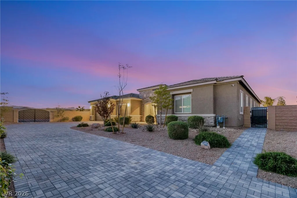 8767 Tenaya, Las Vegas, NV 89113