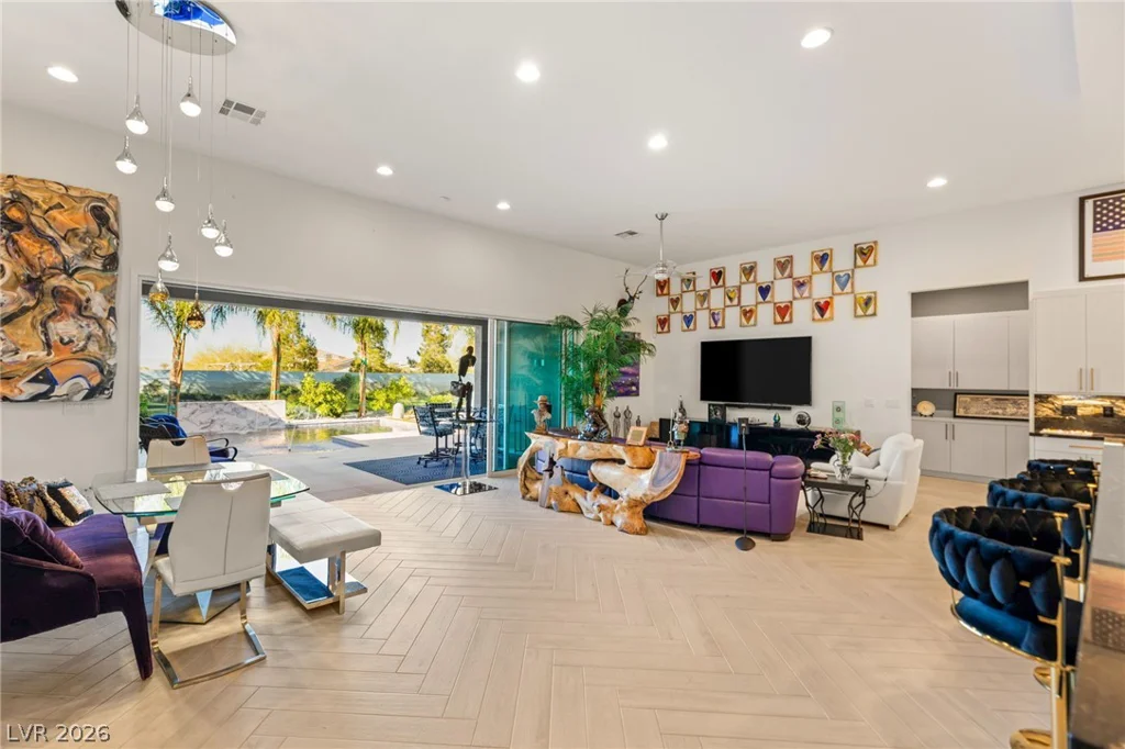8767 Tenaya, Las Vegas, NV 89113