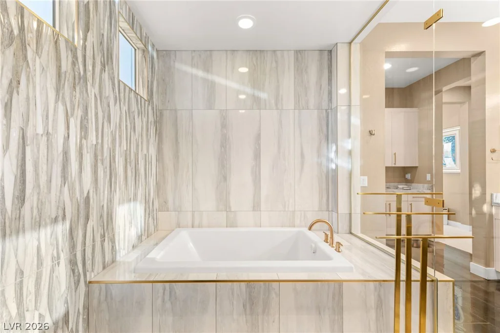 8767 Tenaya, Las Vegas, NV 89113