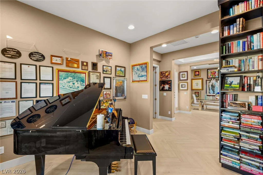 8767 Tenaya, Las Vegas, NV 89113