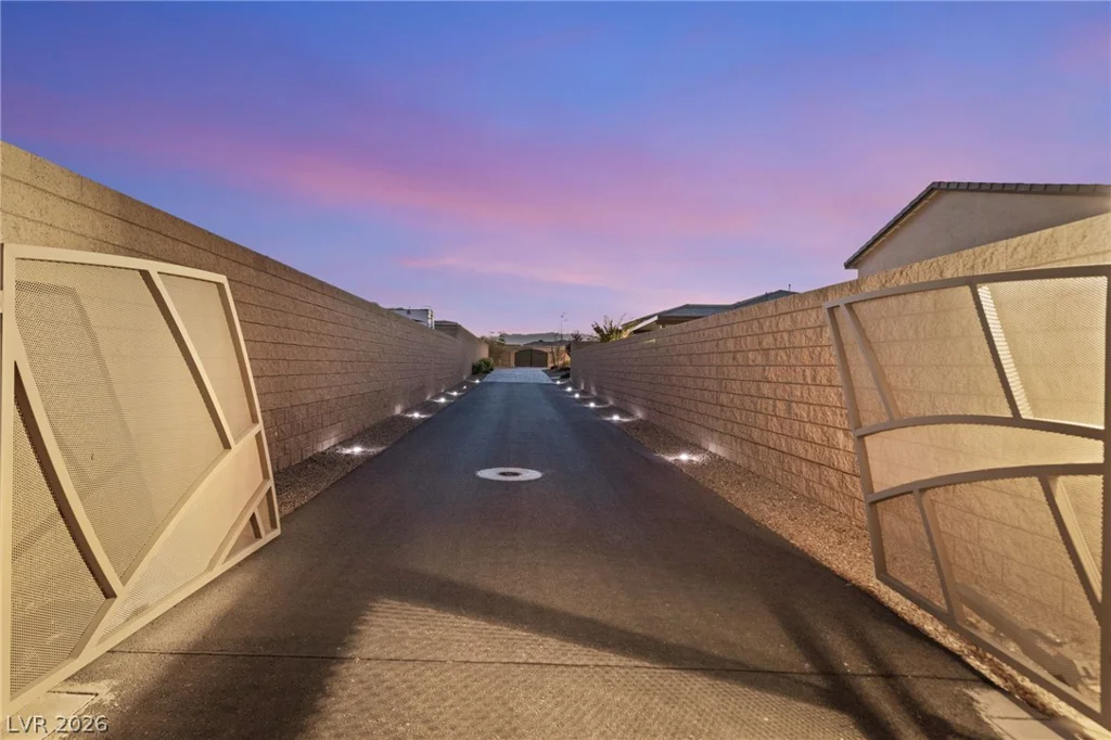 8767 Tenaya, Las Vegas, NV 89113