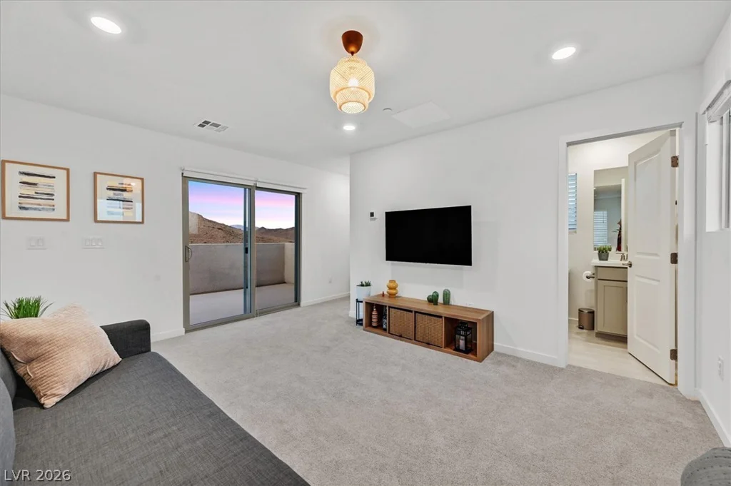 11636 Desert Hollow, Las Vegas, NV 89138