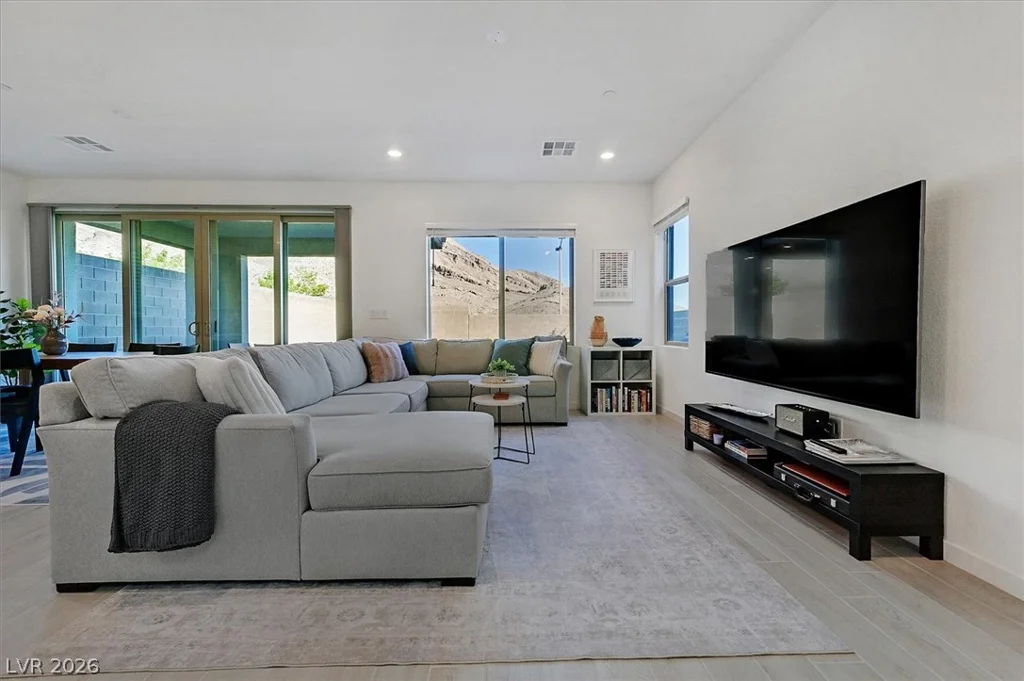 11636 Desert Hollow, Las Vegas, NV 89138