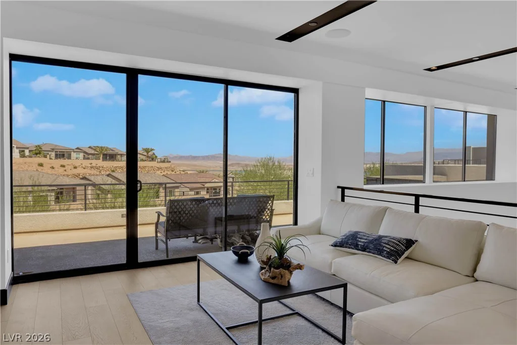 16 Canyon Shores, Henderson, NV 89011