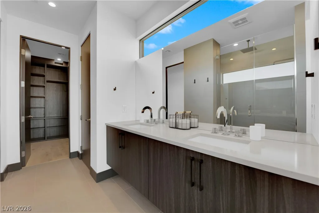 16 Canyon Shores, Henderson, NV 89011