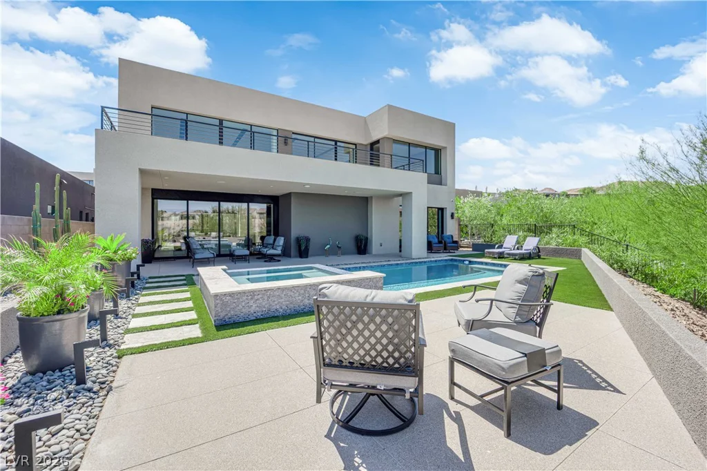 16 Canyon Shores, Henderson, NV 89011