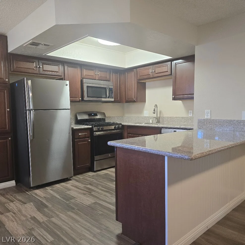 713 Rock Springs, Las Vegas, NV 89128